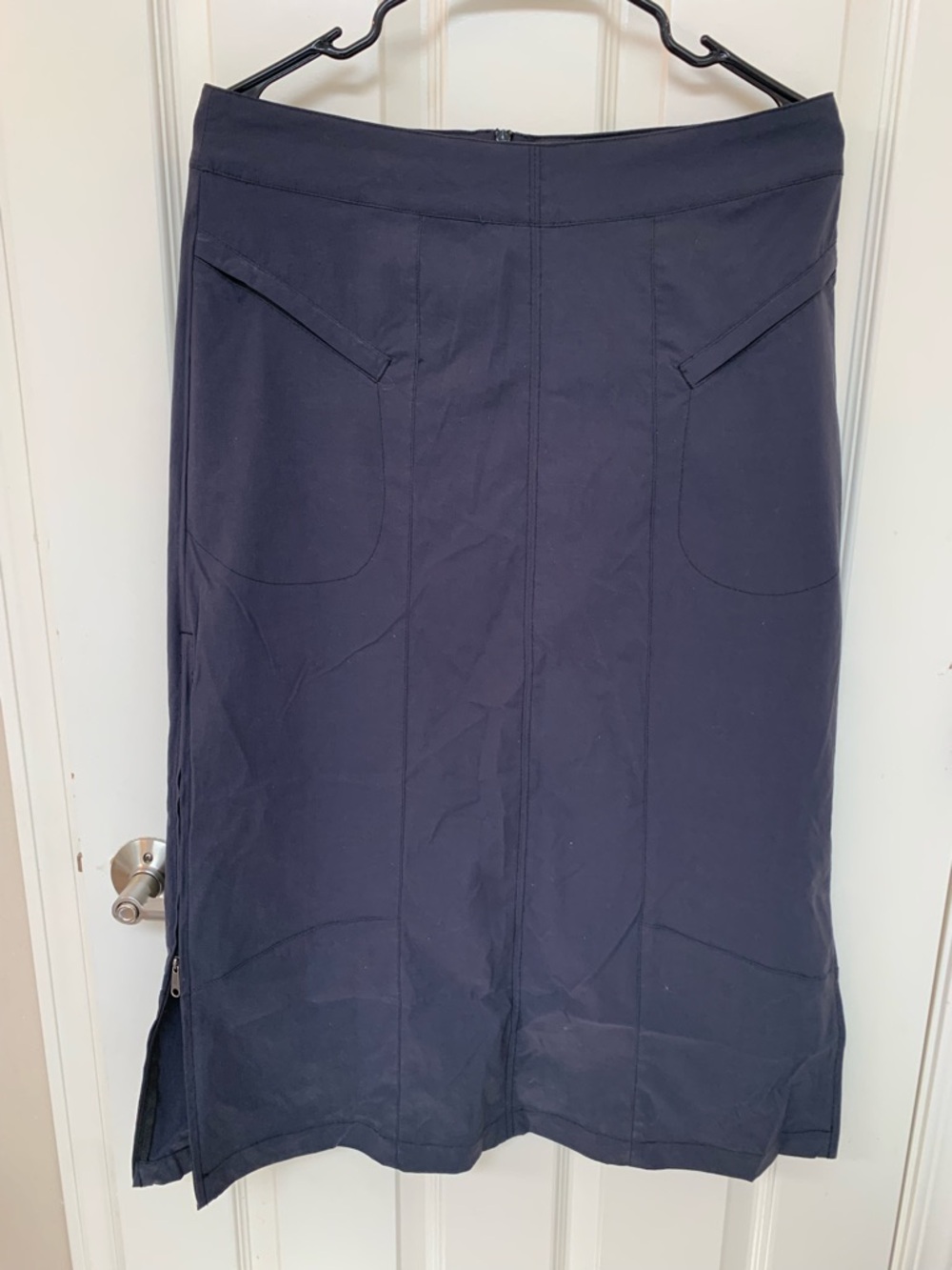 Royal Robbin’s travel skirt- black, size 6